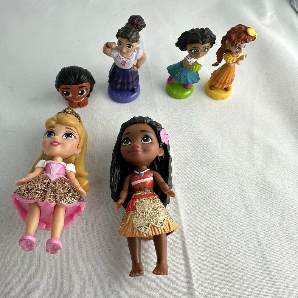 Disney Princess Mini Dolls & Figurines Lot Moana Aurora Encanto Mixed
